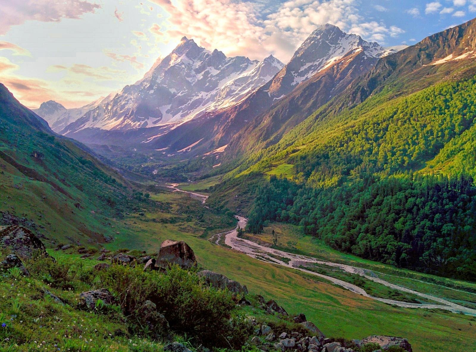 Har Ki Dun Trek in Summer